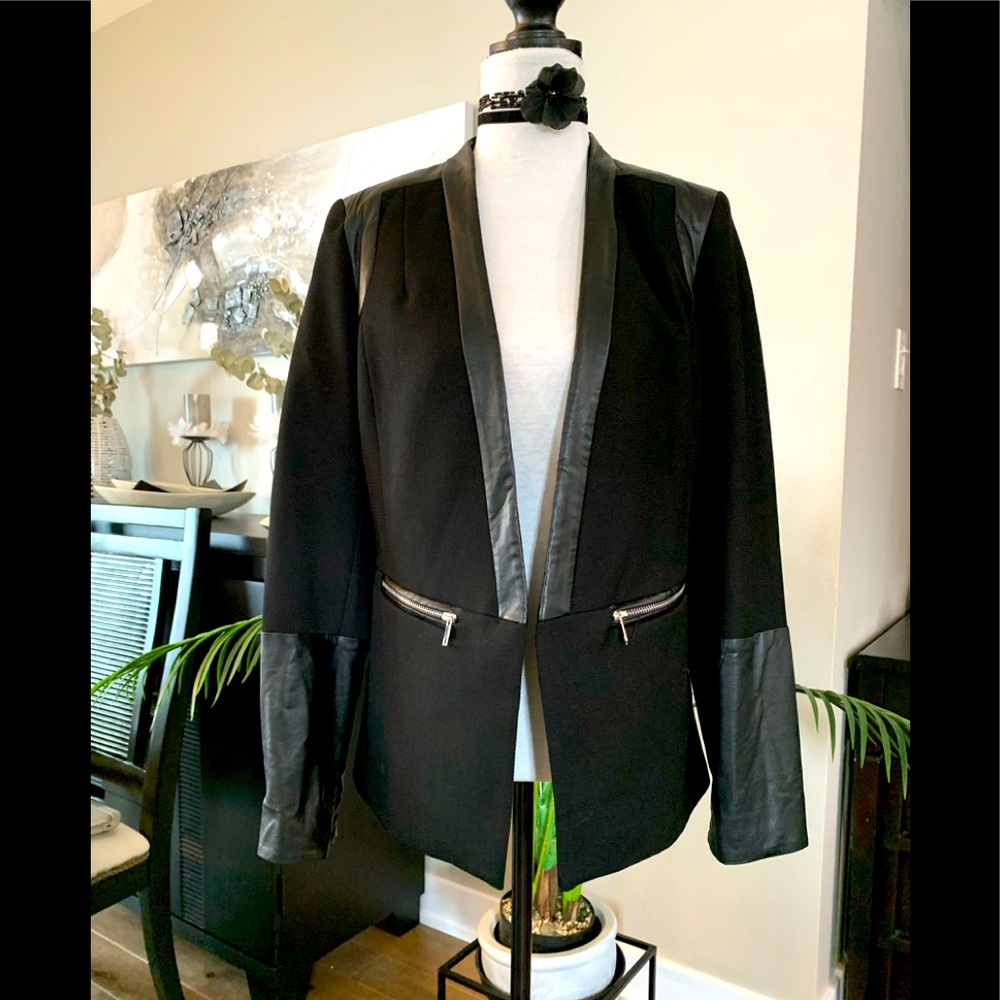Dynamite black blazer M